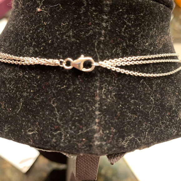 Tri color triple strand butterfly necklace - Picture 2 of 3